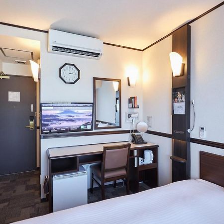 Toyoko Inn Tokyo Fussa Ekimae Higashi Guchi Hamura Exterior foto
